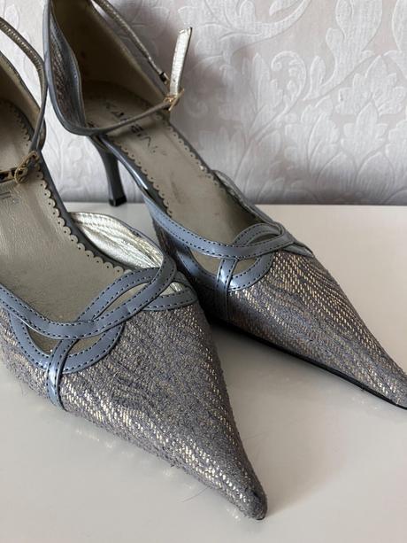 Dámske lesklé sandále (38), 38