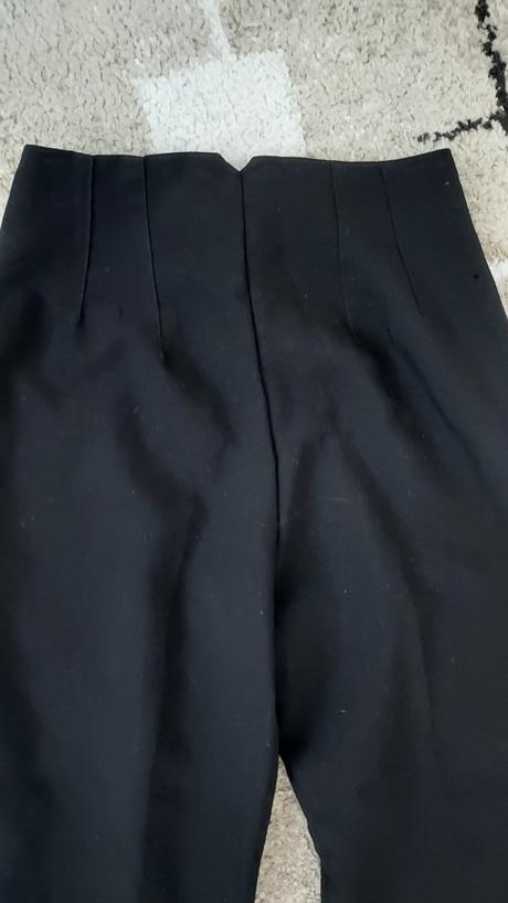 Elegantne nohavice, amisu,34