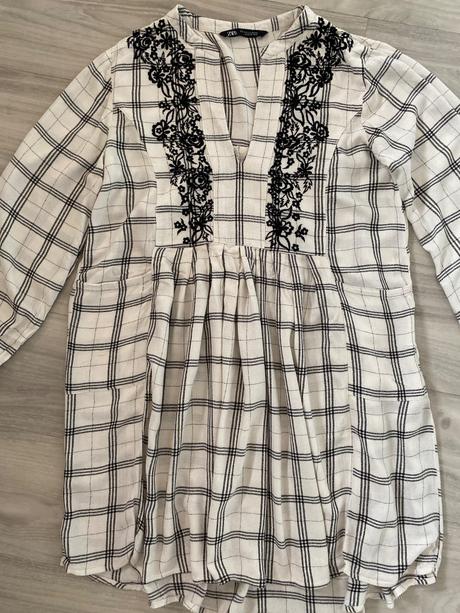 Zara šaty s výšivkou, zara,m