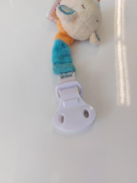 Retiazka-klip na cumel douki dou, 