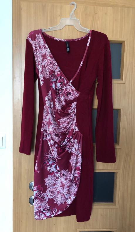 Zaujímavé šaty, 38