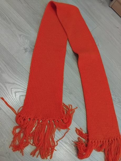Oranžový šál, 