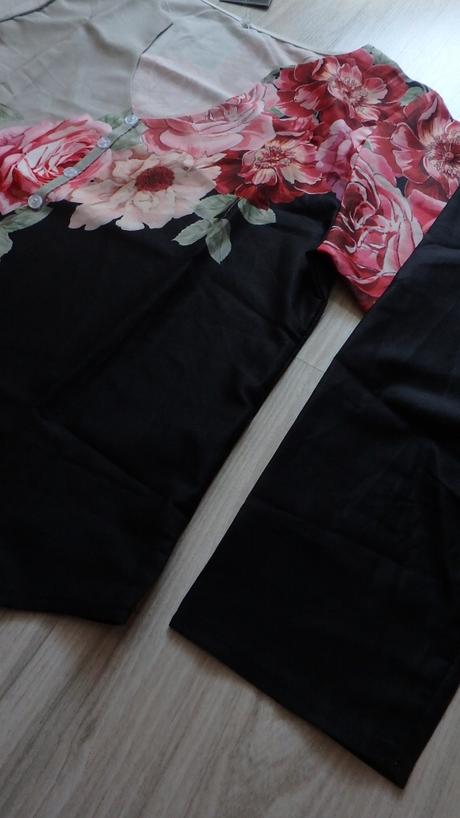 Dámska sivo čierna kvetinová blúzka, v. l/xl, l