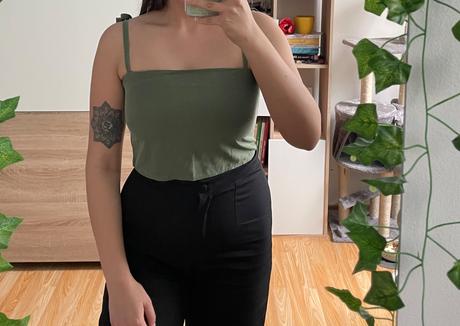 Khaki top, s