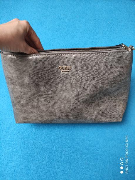 Kabelka guess, guess