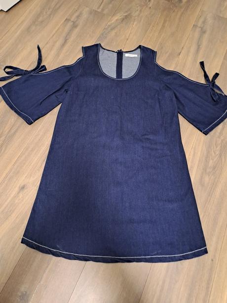 Krasne saty reserved, reserved,40