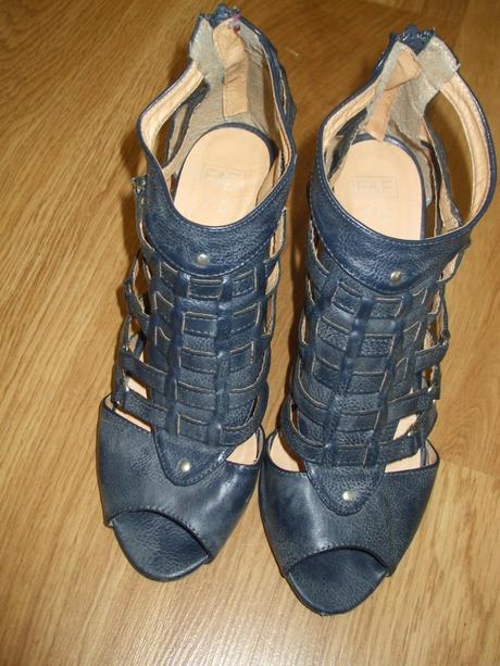 Modre sandalky, f&f,40