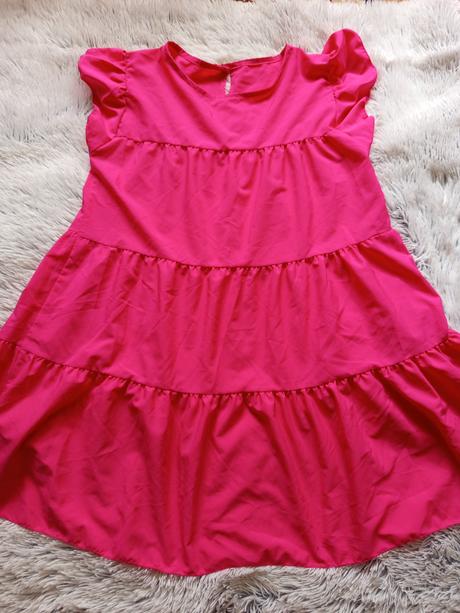 Ružové volanove saty, 