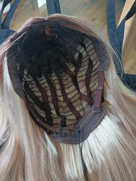 Nádherná vlnitá ombre blond parochňa,