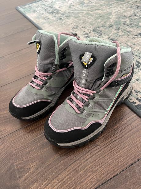 Turistické topánky, 37