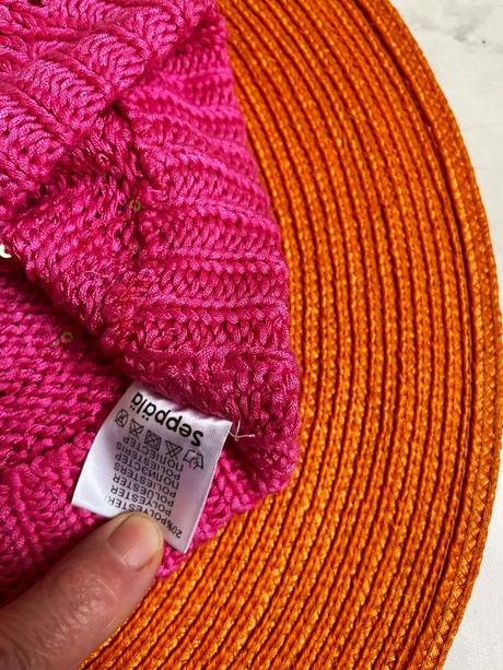 Čiapka beanie s flitrami seppälä,