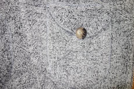 Chlpatá bundička m, m