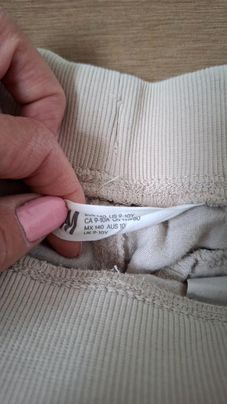 Lanove tenke nohavice, h&m,140