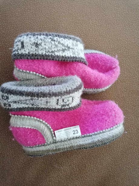 Papučky, 23