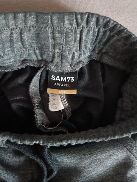 Fešné kraťasy apparel na 7-9 r., 128