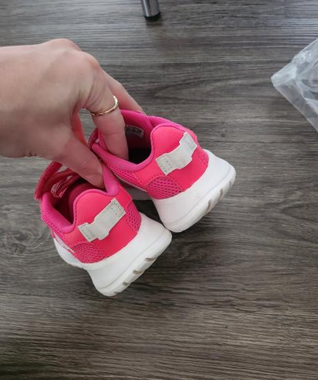 Tenisky adidas, adidas,23