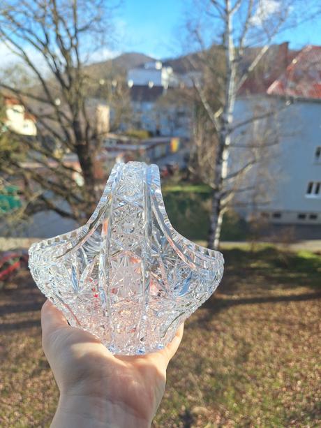 Kristalove sklenene kosiky, 