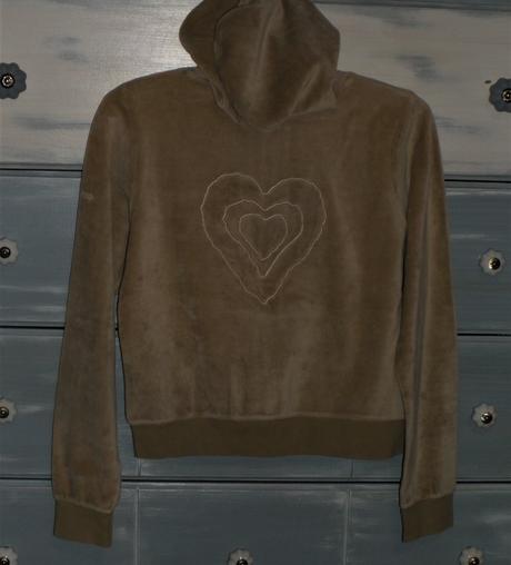 Velúrová mikina so srdiečkom, 152