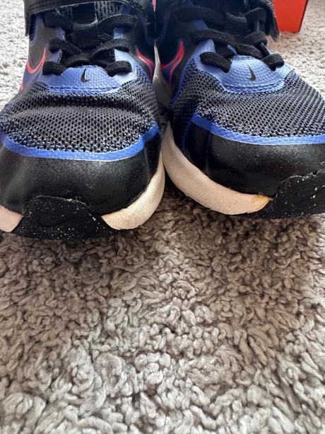 Nike cosmic runner 32, nike,32