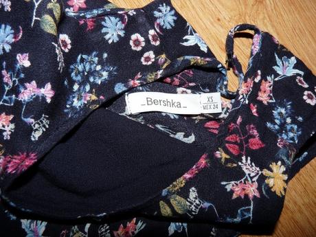 Kvietkovana bezrukavova, bershka,xs