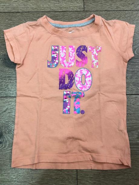 Tričká nike a gap, 104