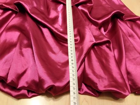 Lesklé spoločenské šaty, m