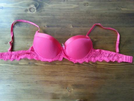 Červena podprsenka 75b, 75b