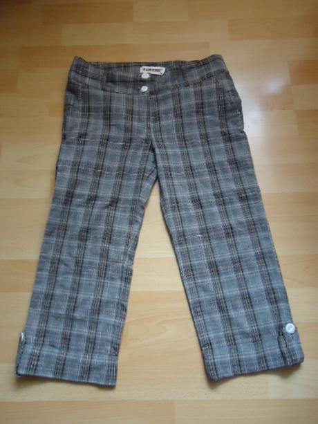 Pekné 3/4 nohavice, s