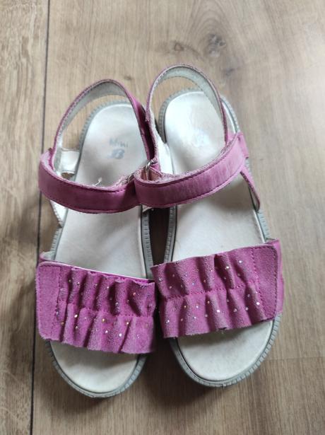 Sandálky, baťa,33