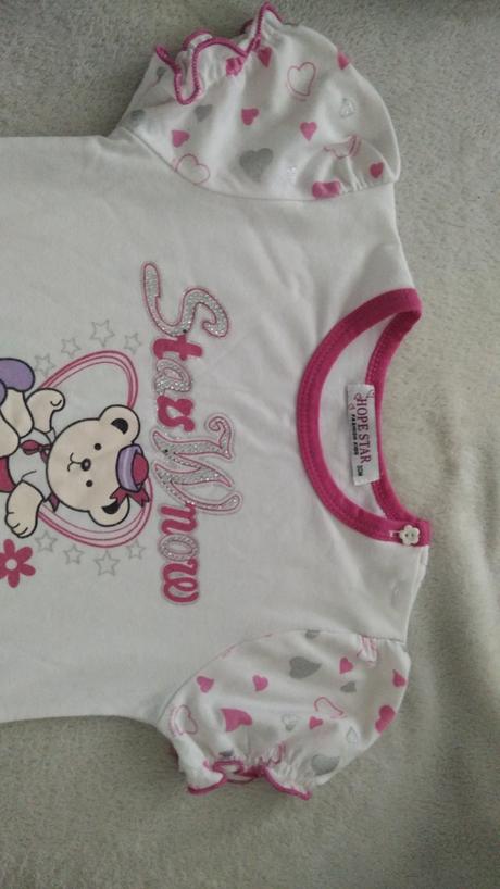 Šaty s volánikmi, 86