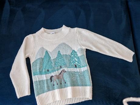 Pulovrik teply velmi elasticky od 104 do 116, 104