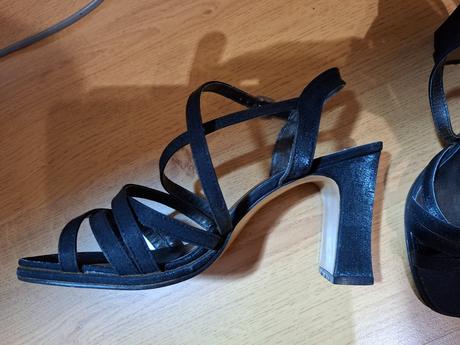 Čierne sandálky (veľkosť 37), 37