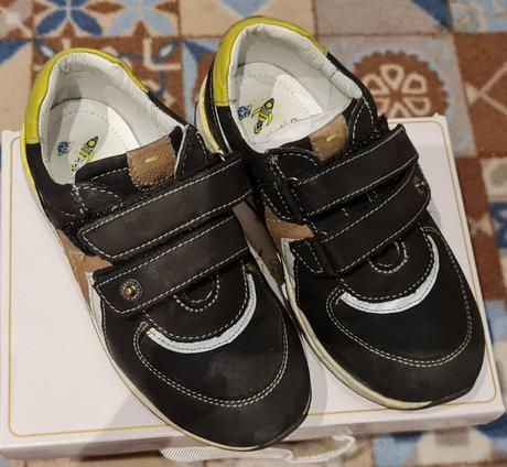 Kožené tenisky, 29