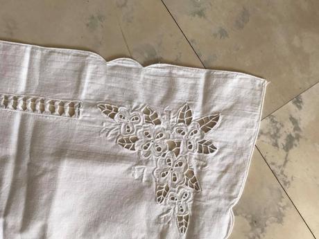 Starožitný bavlnený obrus, 