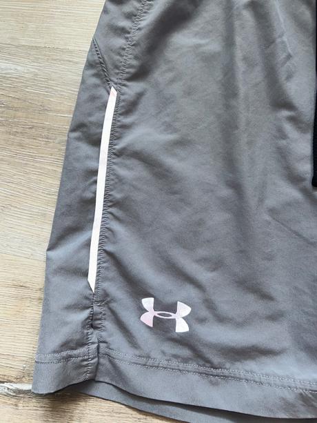 Predám športové kratasy, umbro,152