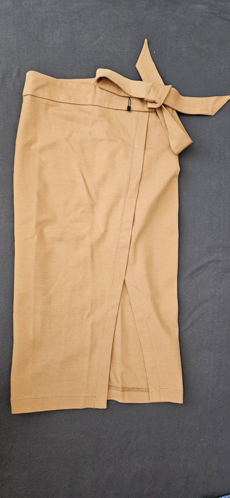 Midi sukňa, amisu,s