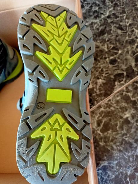 Chlapčenské čižmy, baťa,34