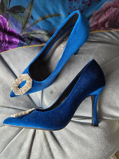 Modrotyrkysové zamatové lodičky so striebornou spo, 37