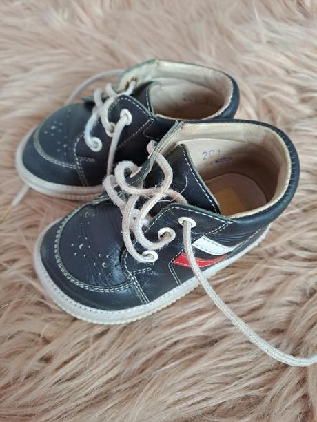 Prvé kožené topánočky, prvé kroky, 19