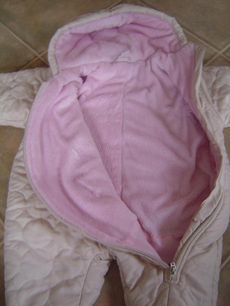 Overalík s ježkom a muchotrávkou, c&a,74