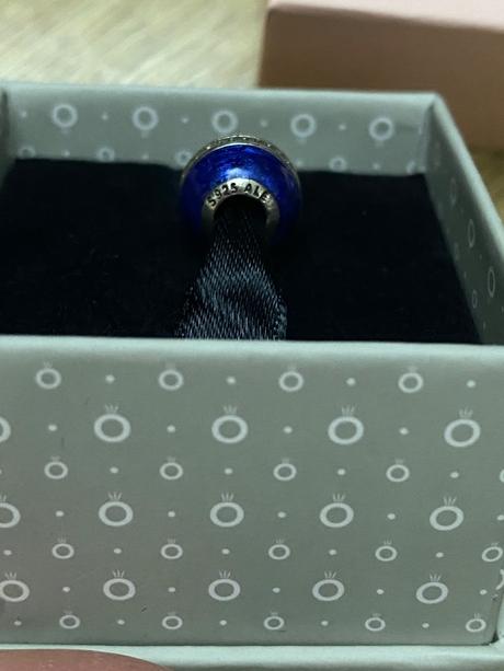 Pandora modra koralka, pandora