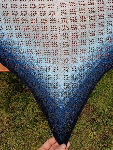 Šatka háčkovaná,