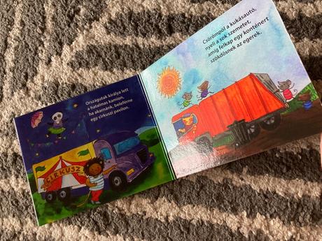 Leporelá állatkertben, autó parádé, 