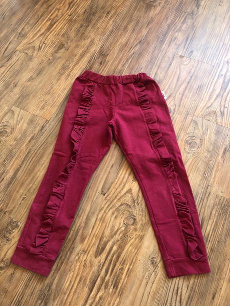 Tepláky s volánikom, 116