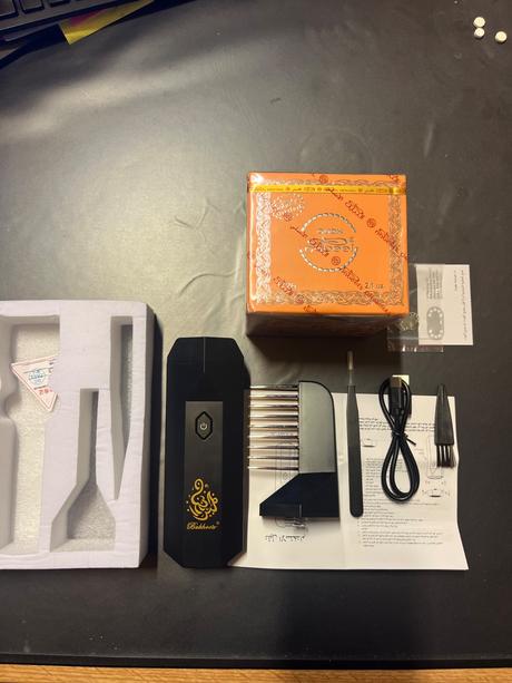 Dubajský voňavý hrebeň, 