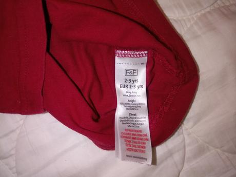 Krasne a kvalitne cervene tricko s formulou, f&f,98