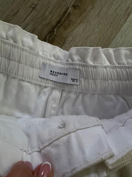 Reserved šortky, reserved,34