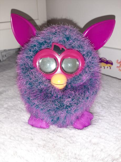 Furby,