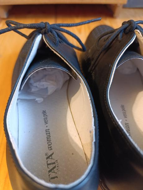 Kožené dámske topánky - veľ. 38 - zn. tata italia, 38