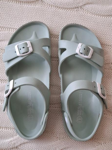 Sandálky natural world, 34